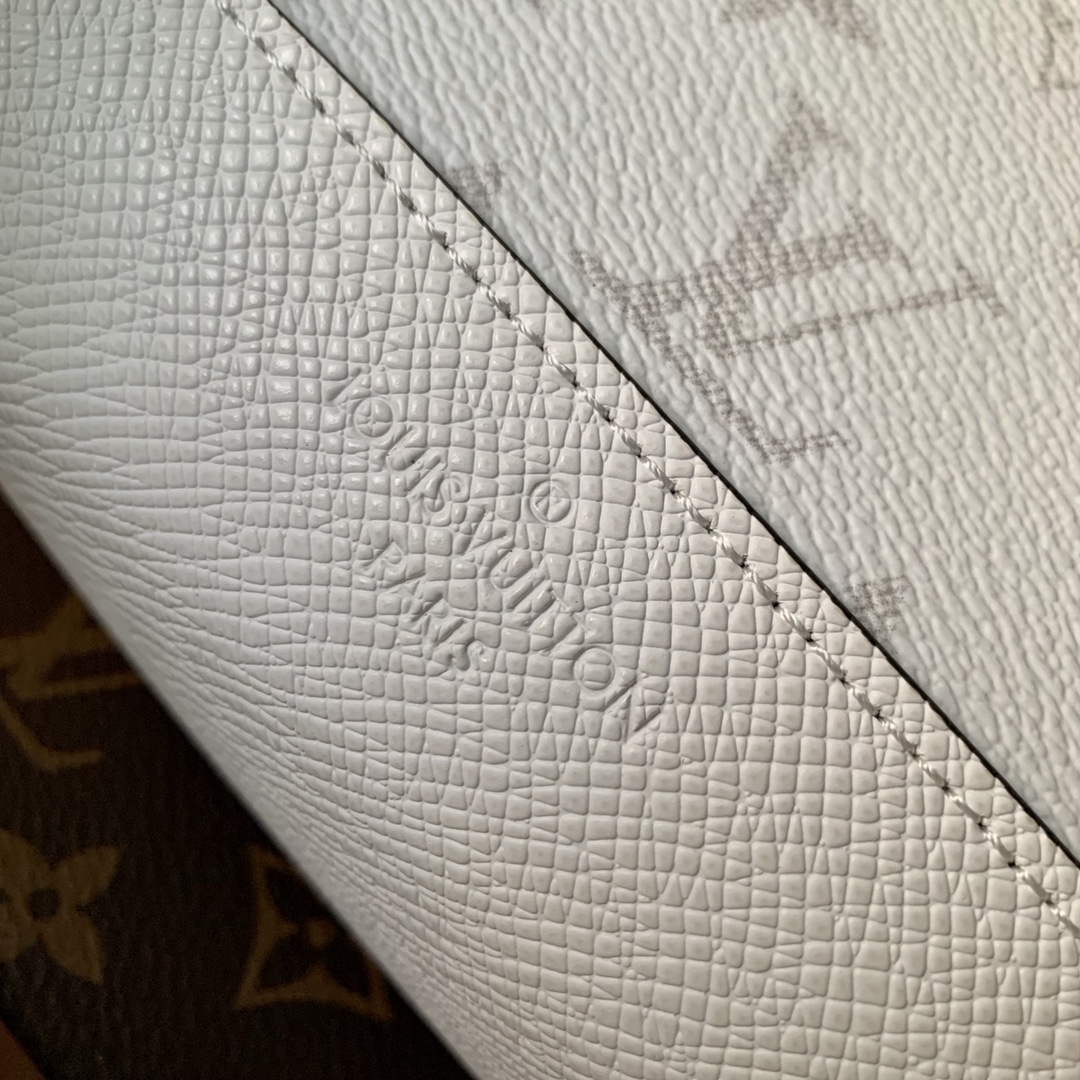 LV M30936 Louis Vuitton Duo Sling Bag White