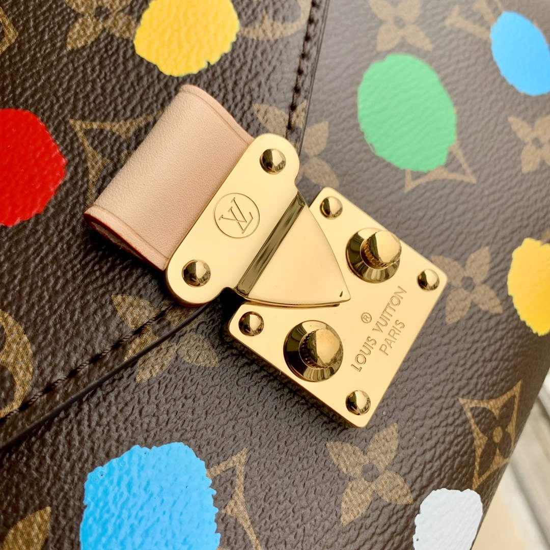 LV M46384 Louis Vuitton LV X YK POCHETTE MTIS Monogram