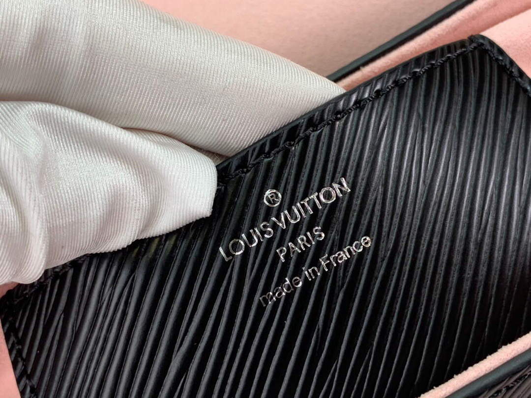 LV M59416 Louis Vuitton Twist MM Epi leather Handbag Black