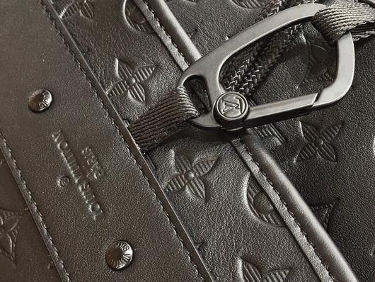 LV M43680 Louis Vuitton Discovery Backpack Black