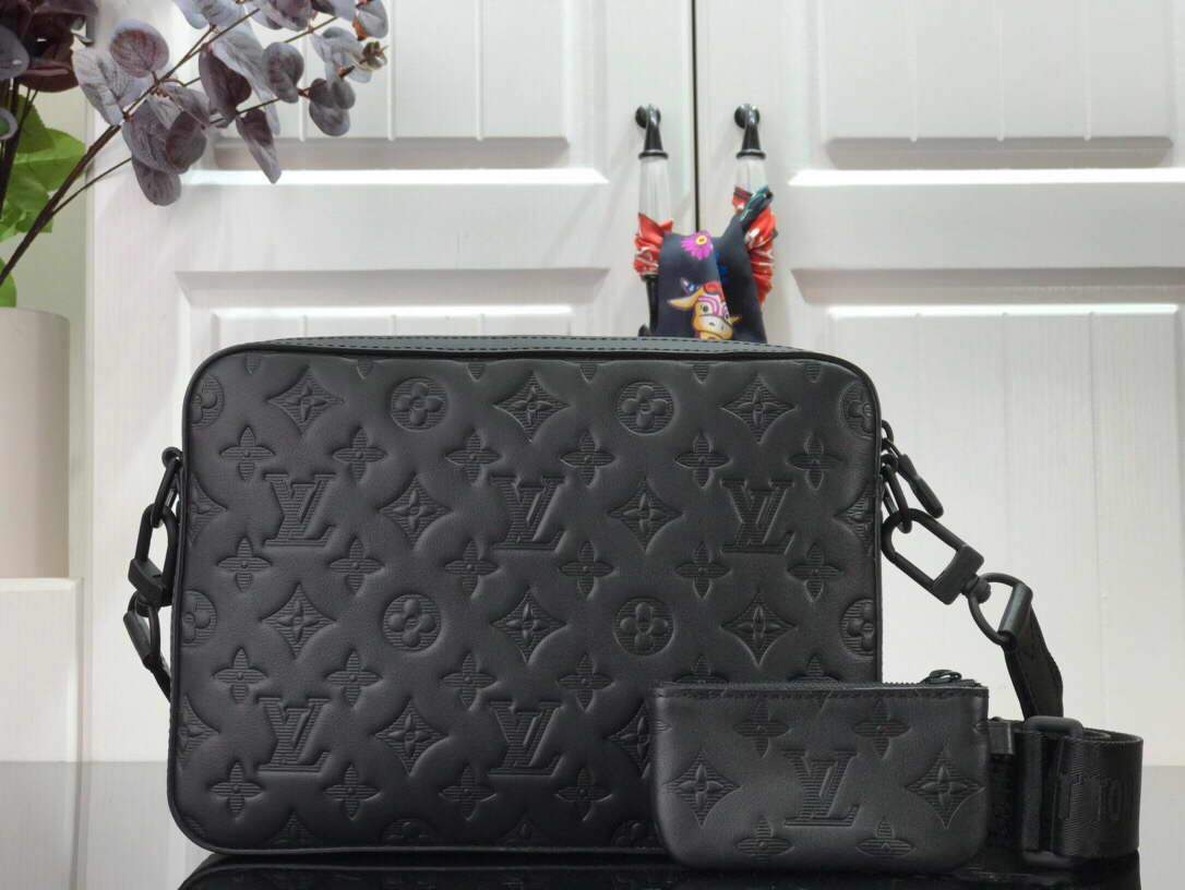 LV M69827 Louis Vuitton Duo Messenger Monogram Shadow Leather Black