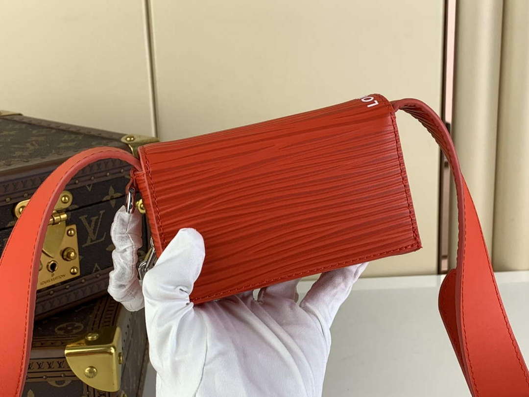 LV M23837 Louis Vuitton Micro Steamer Wallet Vermillion Red