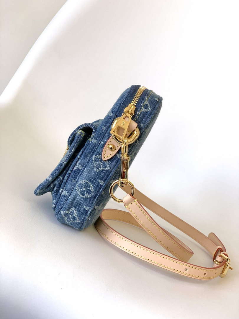 LV M82948 Louis Vuitton Fairfax Pochette Monogram Denim