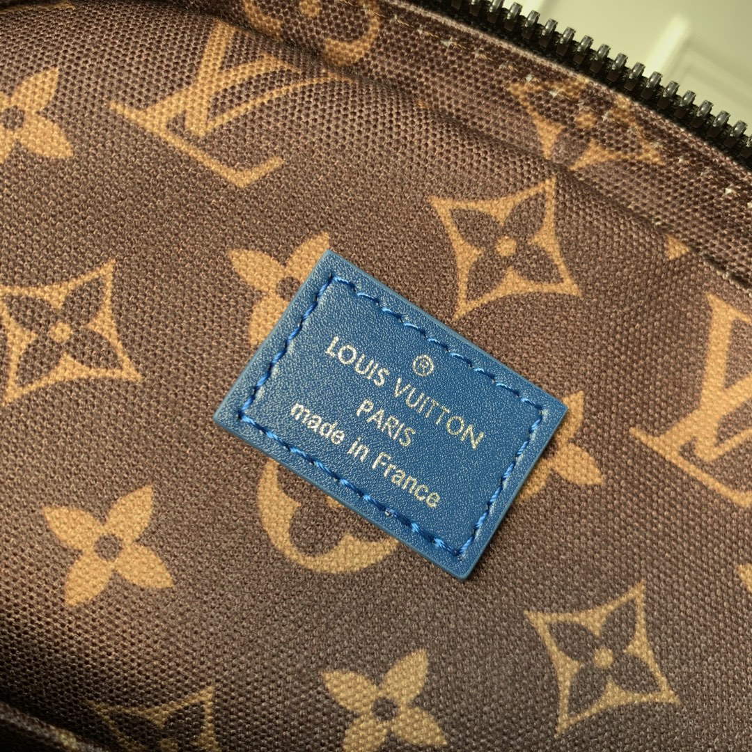 LV M23782 Louis Vuitton Avenue Slingbag NM Atlantic Blue