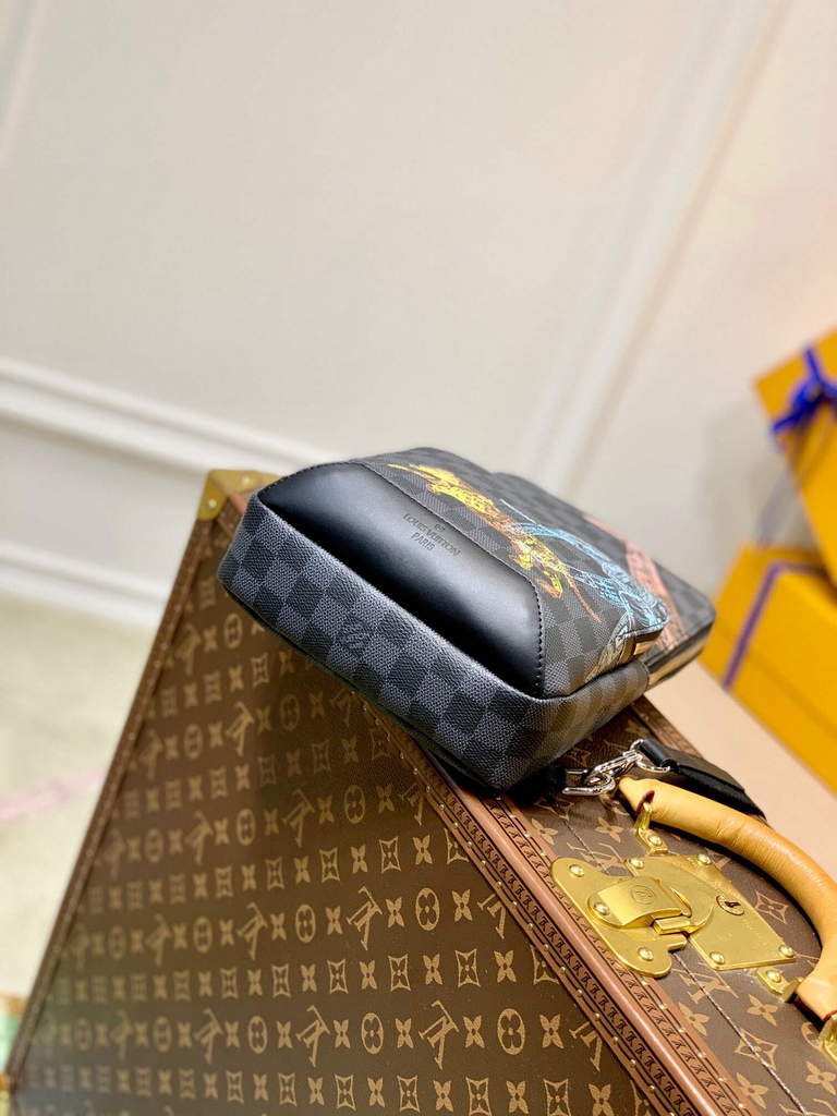 LV N45277 Louis Vuitton Avenue Slingbag Black