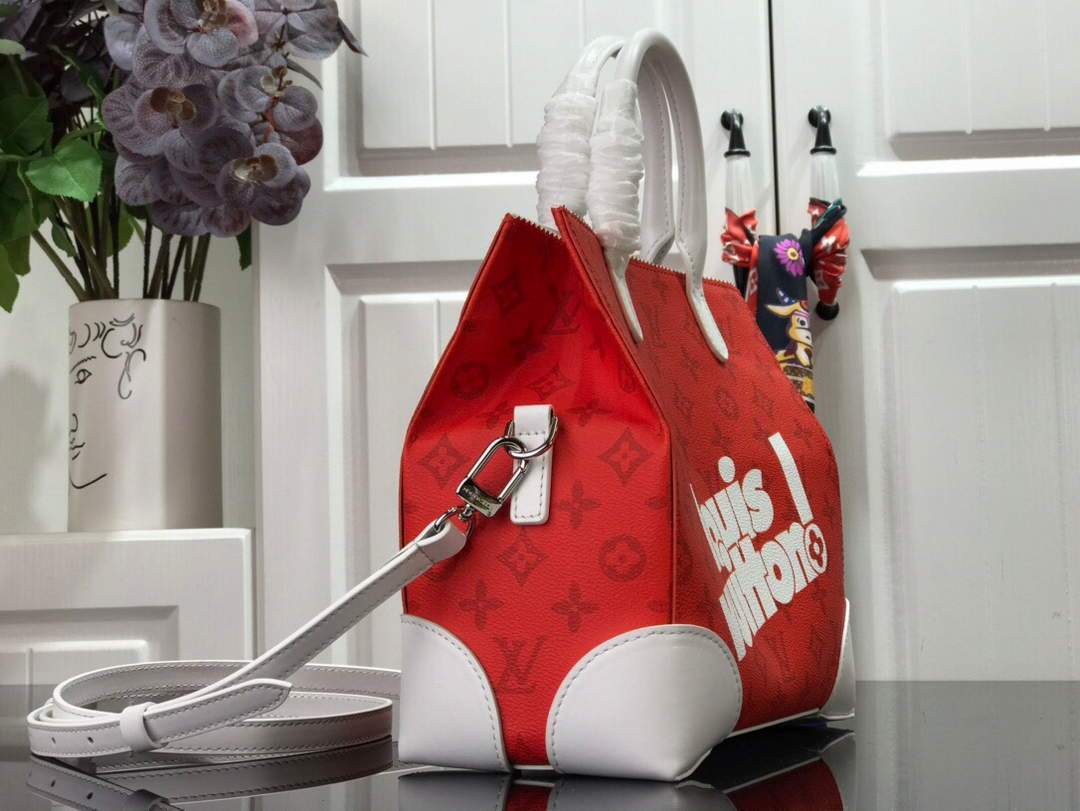 LV M46113 Louis Vuitton Carry It Bag 25cm Monogram Canvas Spring/Summer 2021 Collection Red