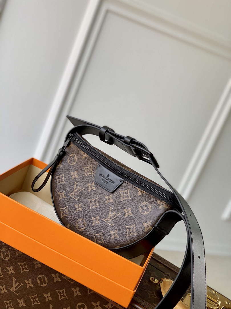 LV M23835 Louis Vuitton LV Moon Crossbody Monogram Brown