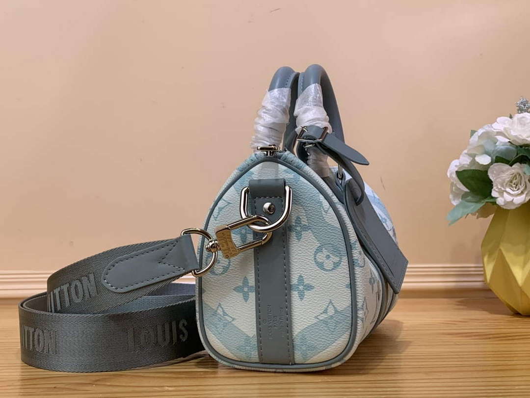 LV M22527 Louis Vuitton Keepall Bandouli��re 25 Bag Crystal Blue