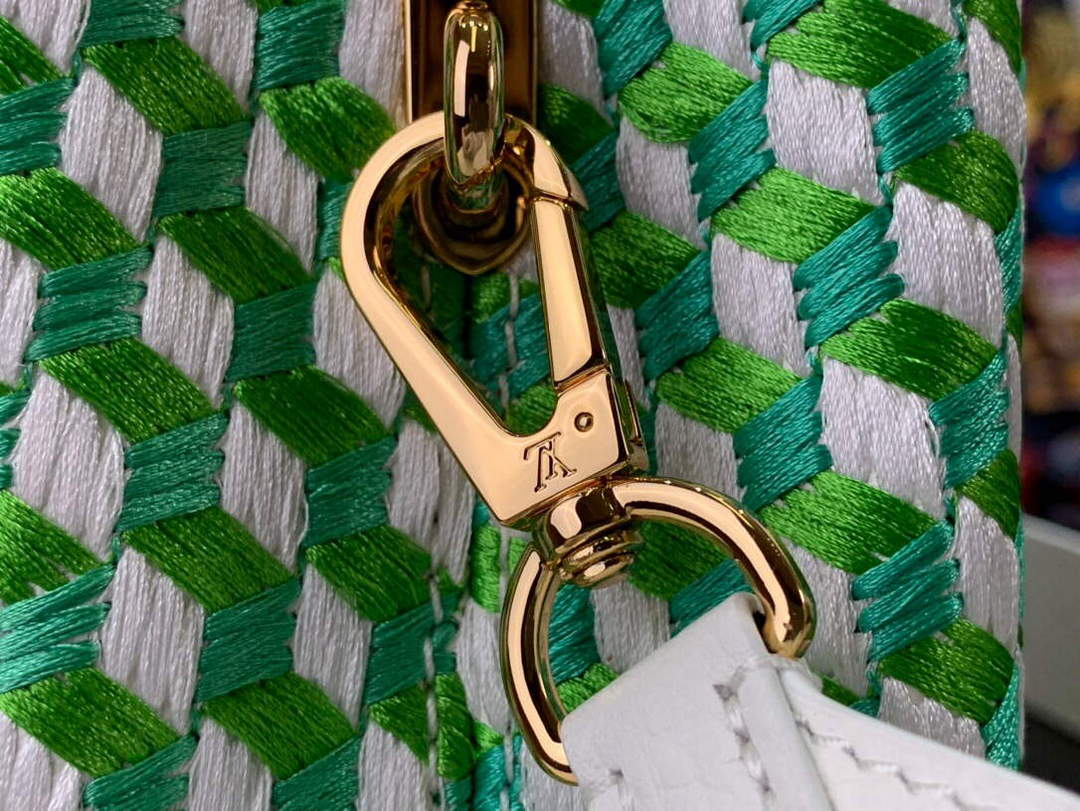 LV M59879 Louis Vuitton capucines mini Bag White Green