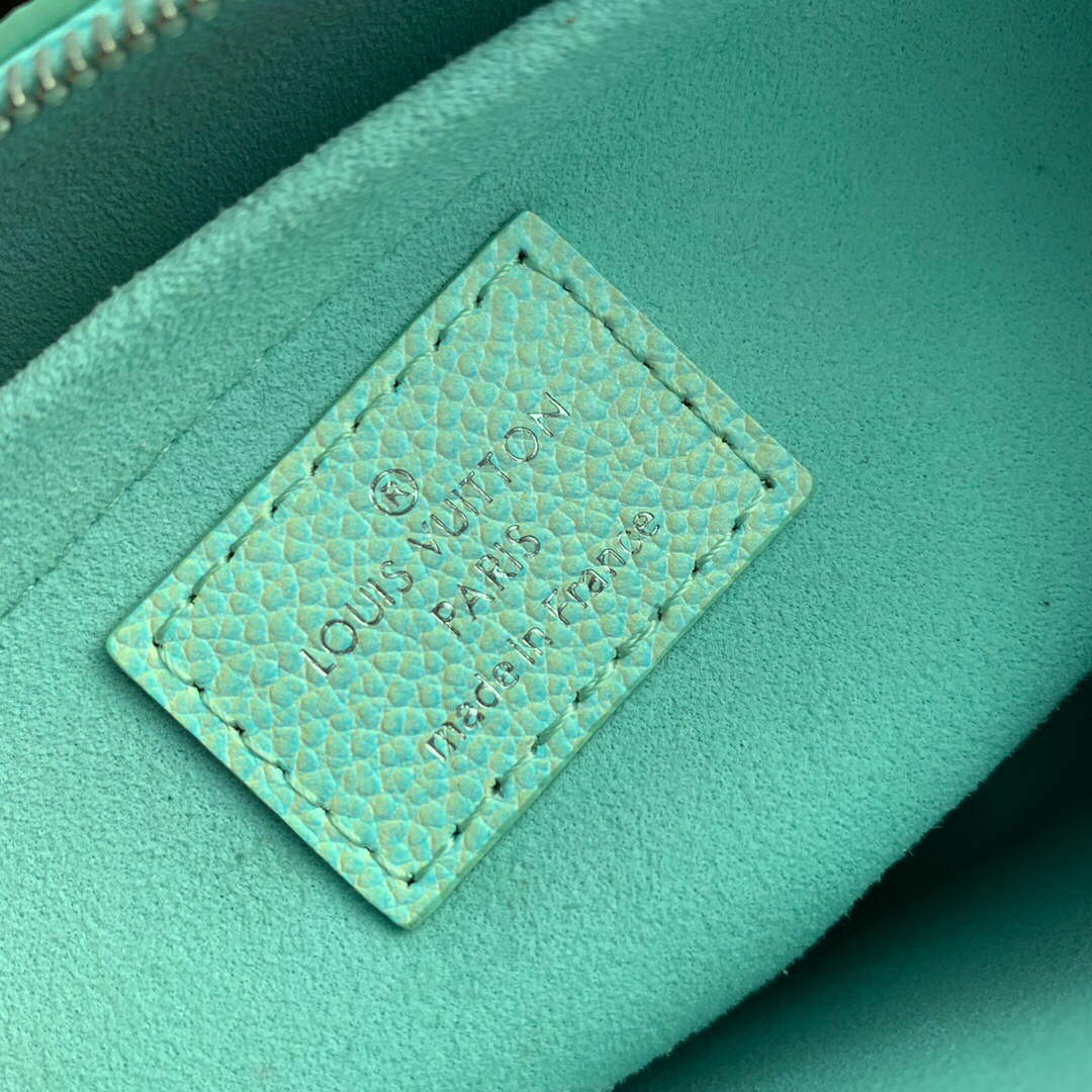 LV M46180 Louis Vuitton Multi Pochette Accessoires Vert d eau Green
