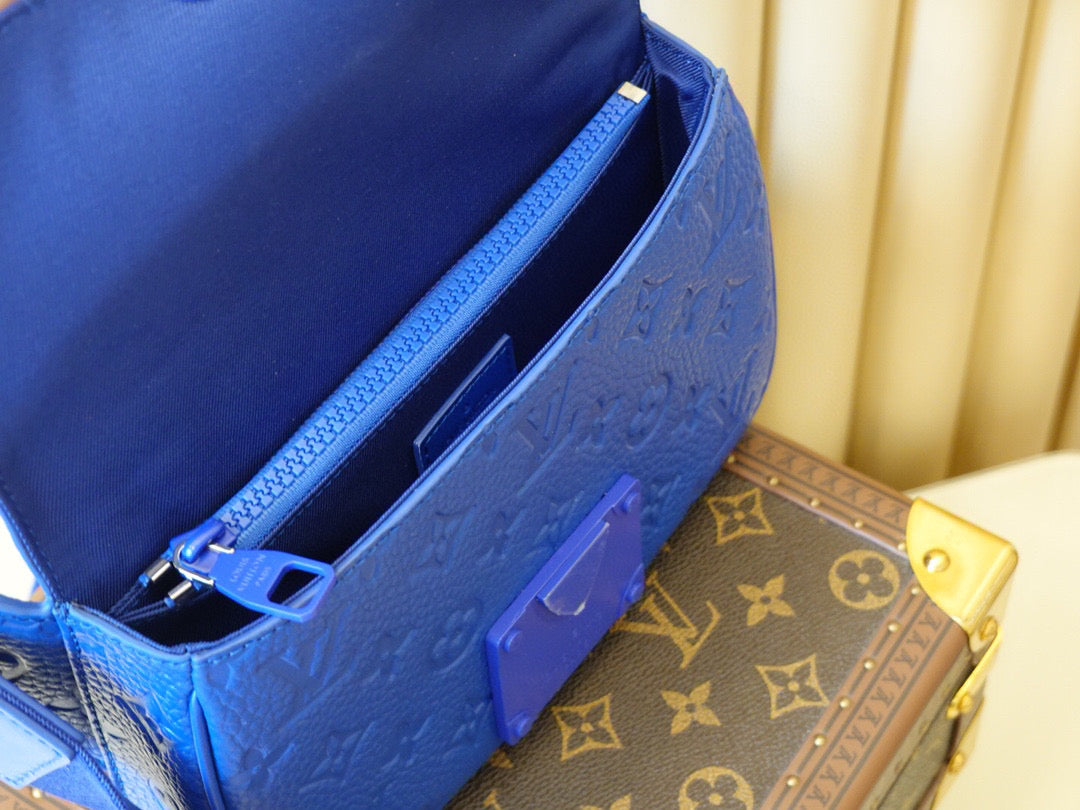 LV Louis Vuitton M58487 S Lock Sling Blue