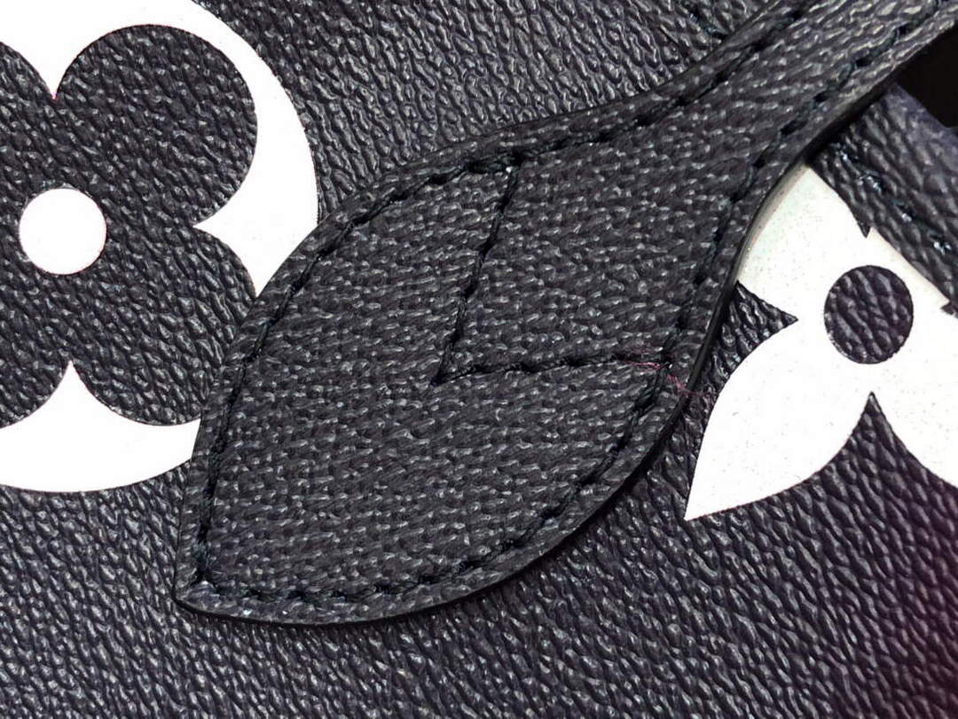 LV M20511 Louis Vuitton Neverfull MM Tote Bag