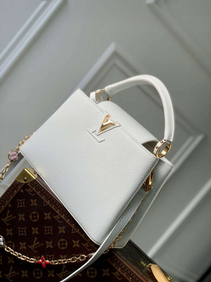 LV M22375 Louis Vuitton Capucines MM Handbag White