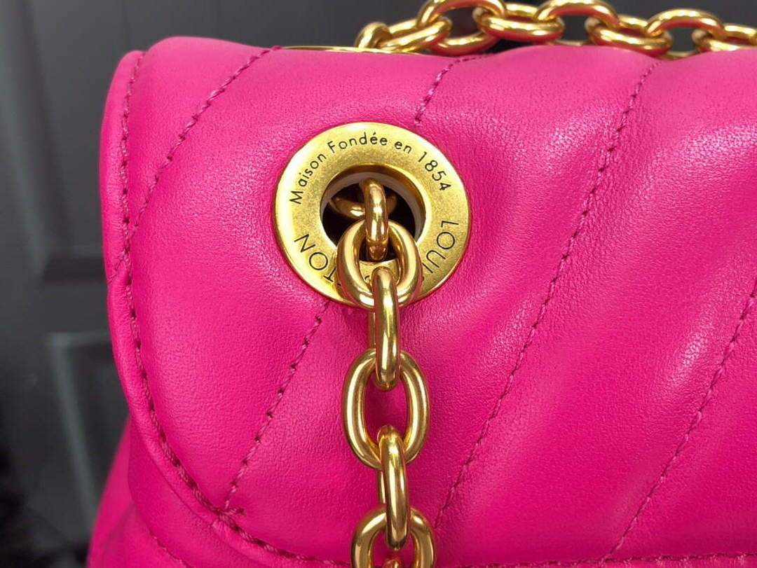 LV M58553 Louis Vuitton New Wave Chain Bag Agathe Pink M58552 M58549 M58550 M58664