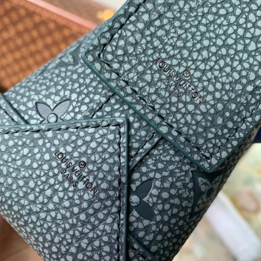 LV M20875 Louis Vuitton Hobo Cruiser PM Bag Gray