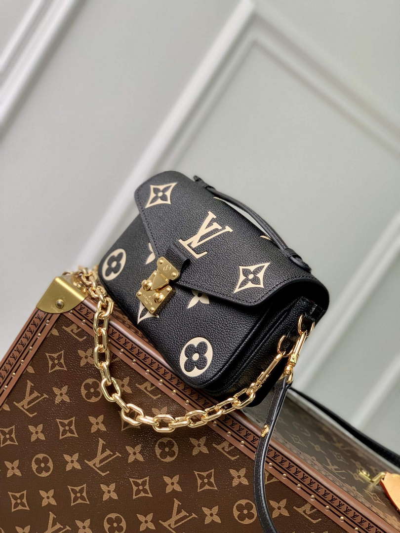 LV M46596 Louis Vuitton Pochette M��tis East West Handbag