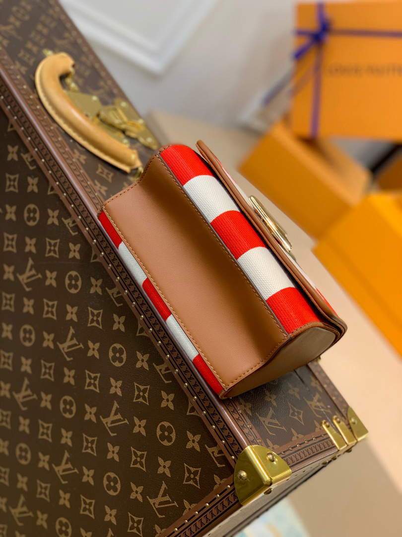 LV M57722 Louis Vuitton M57659 Twist PM Other Leather Shoulder Bag Red