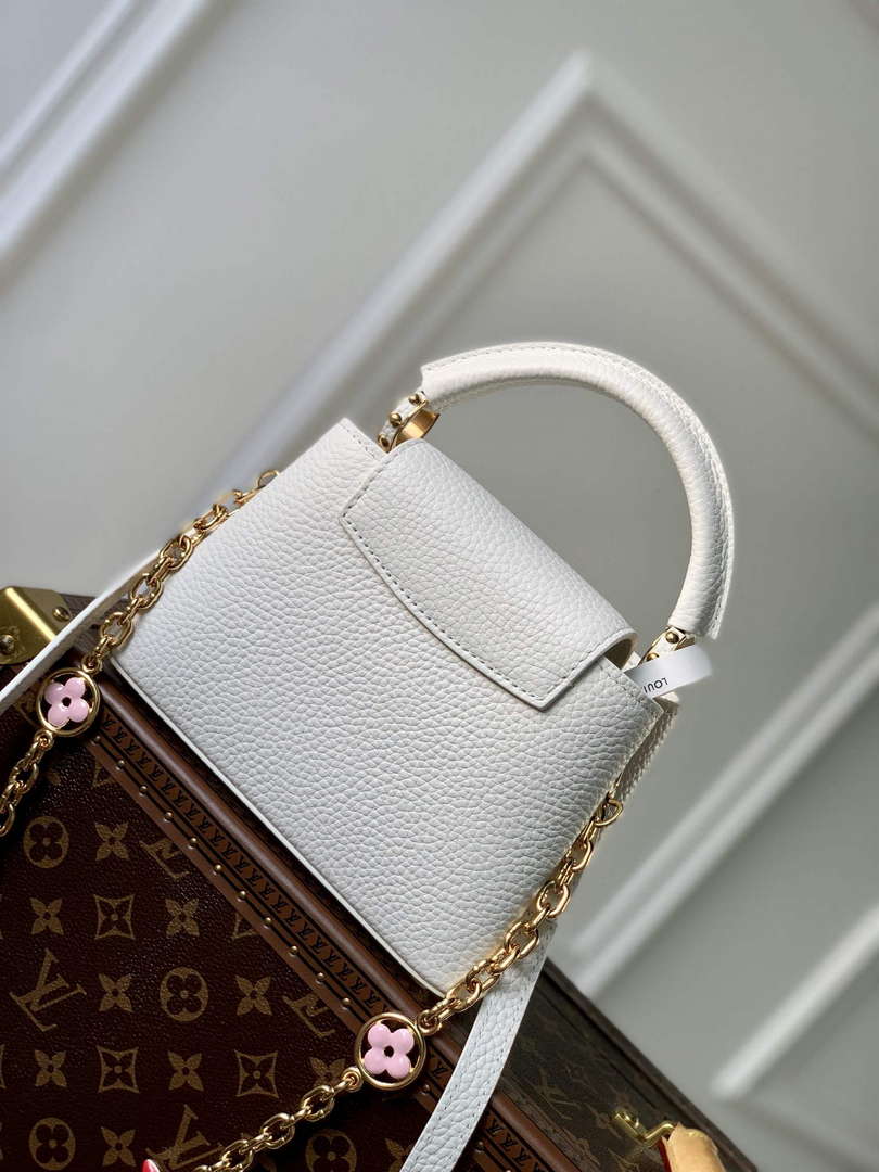 LV M22375 Louis Vuitton Capucines Mini Handbag White