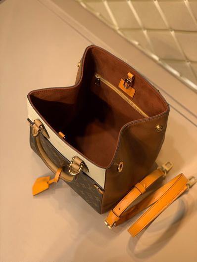 LV M45376 Louis Vuitton Fold Tote MM Monogram Brown