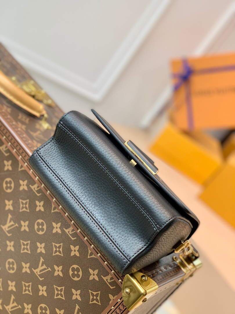 LV M58571 Louis Vuitton Twist PM Leathers Handbag Black