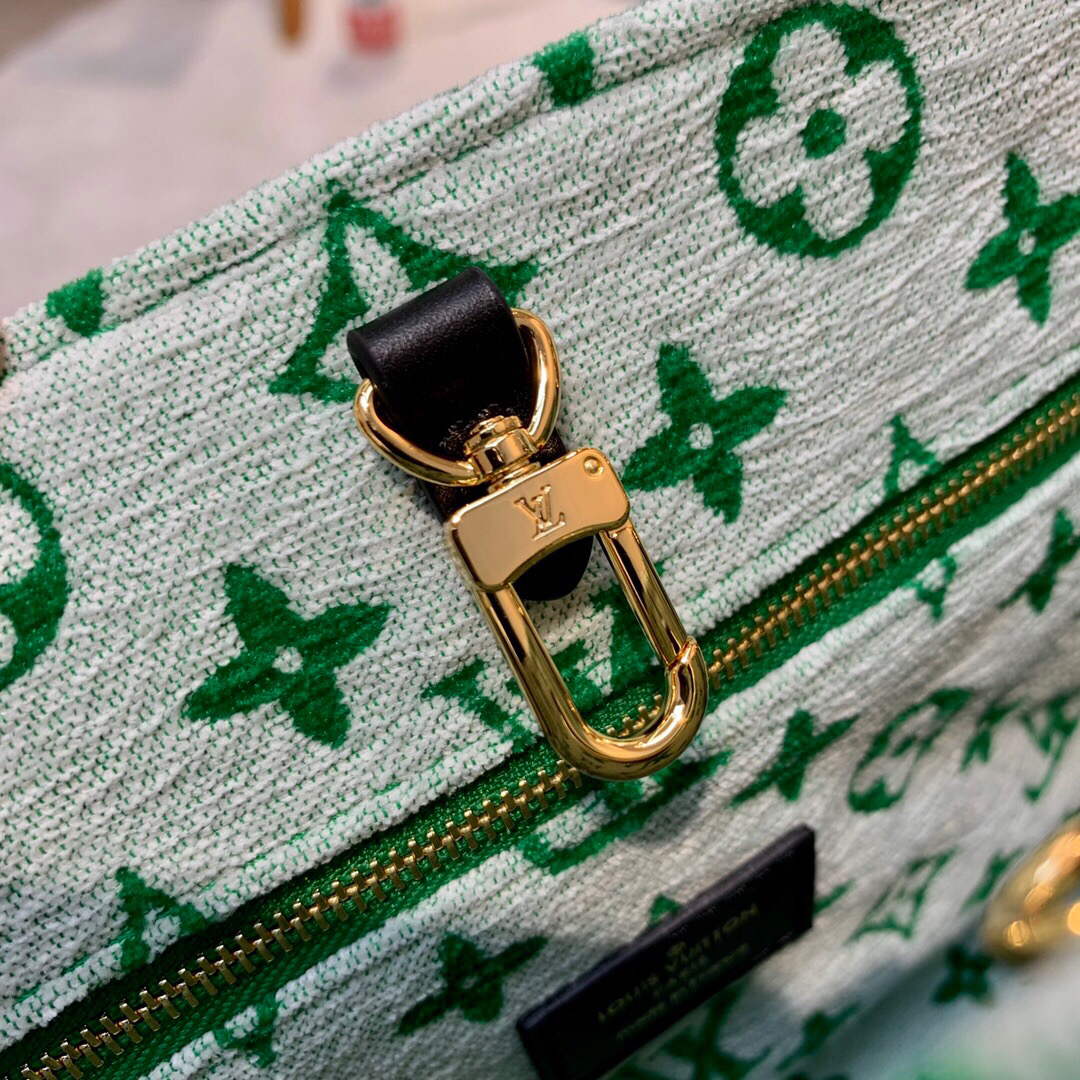 LV M46216 Louis Vuitton Onthego PM Tote Bag Green