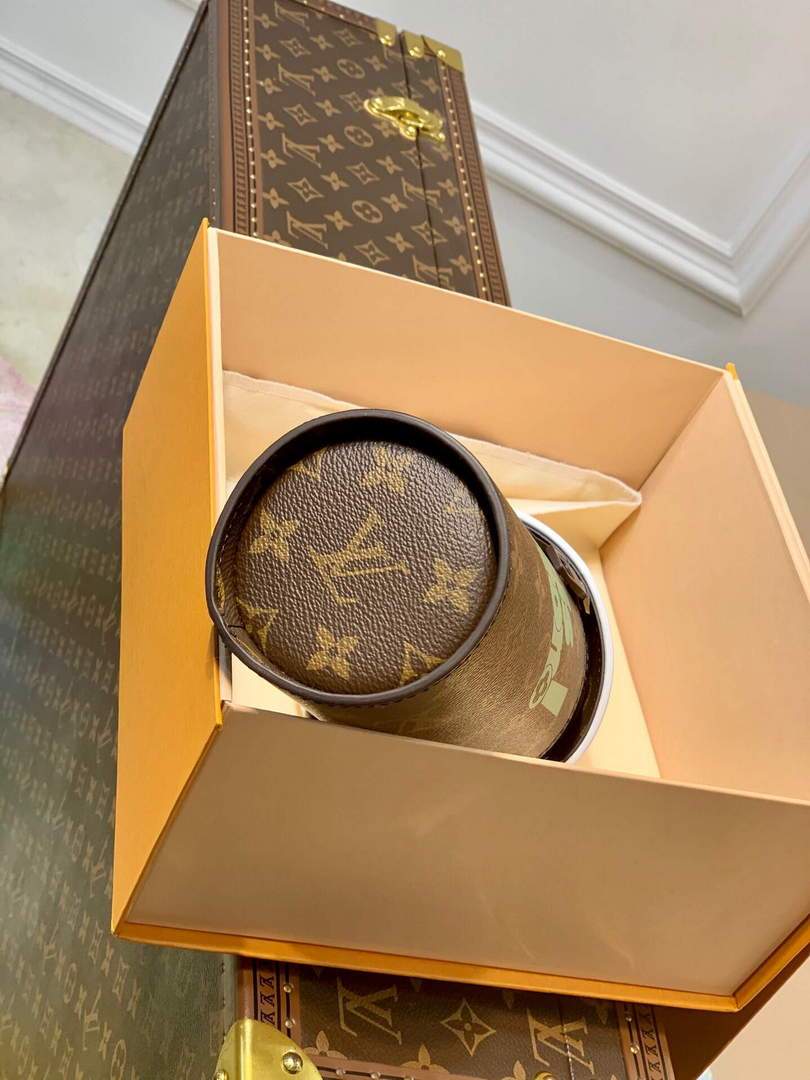 LV M80812 Louis Vuitton Coffee Cup Bag Green
