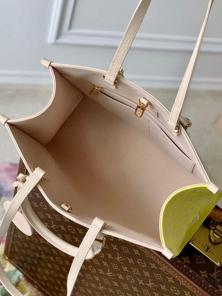 LV M46128 Louis Vuitton Onthego MM Tote Bag