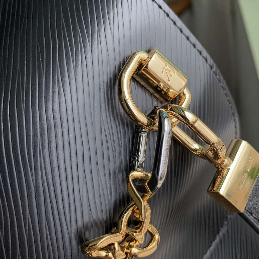 LV M22773 Louis Vuitton Twist MM Handbag Black