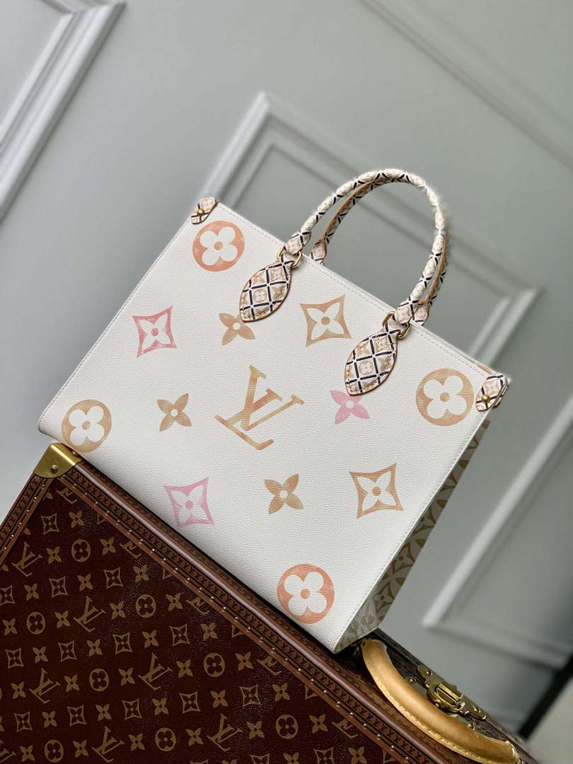 LV M22975 Louis Vuitton OnTheGo MM Tote Bag Beige