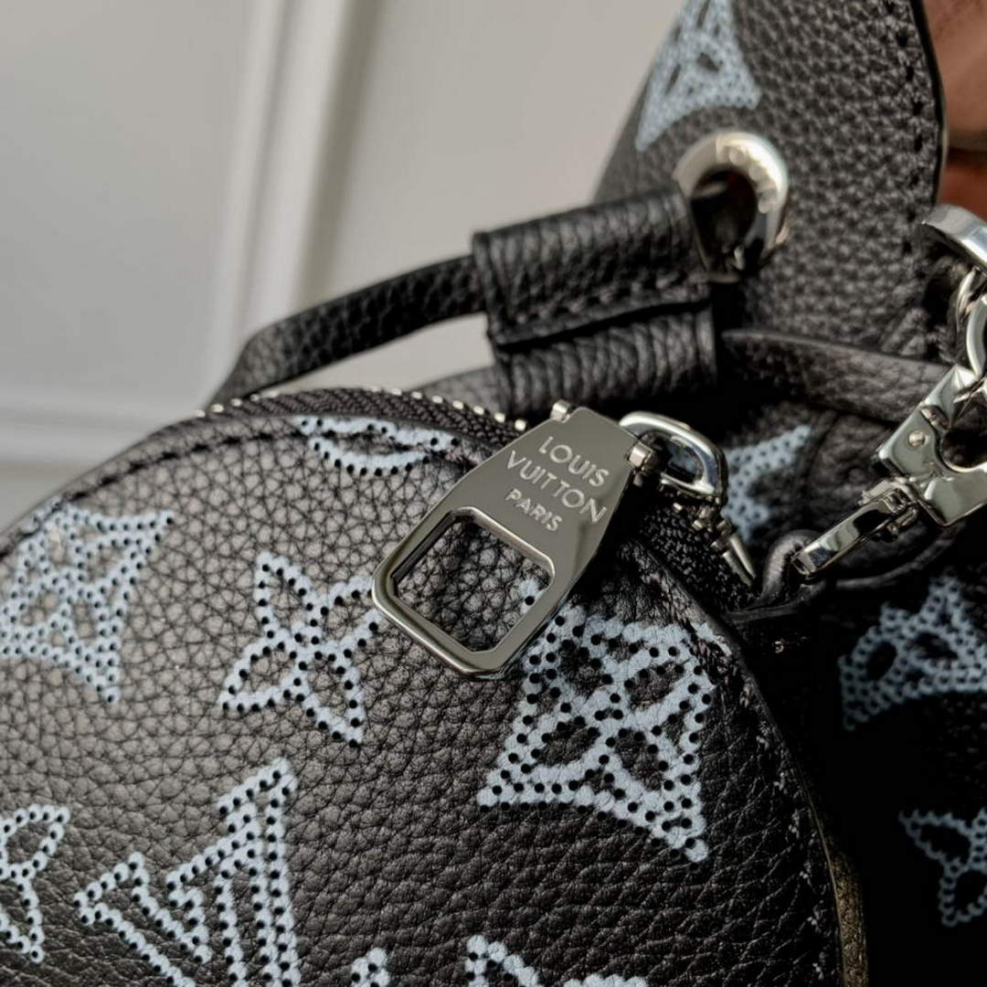 LV M21107 Louis Vuitton Bella Tote Bag Black
