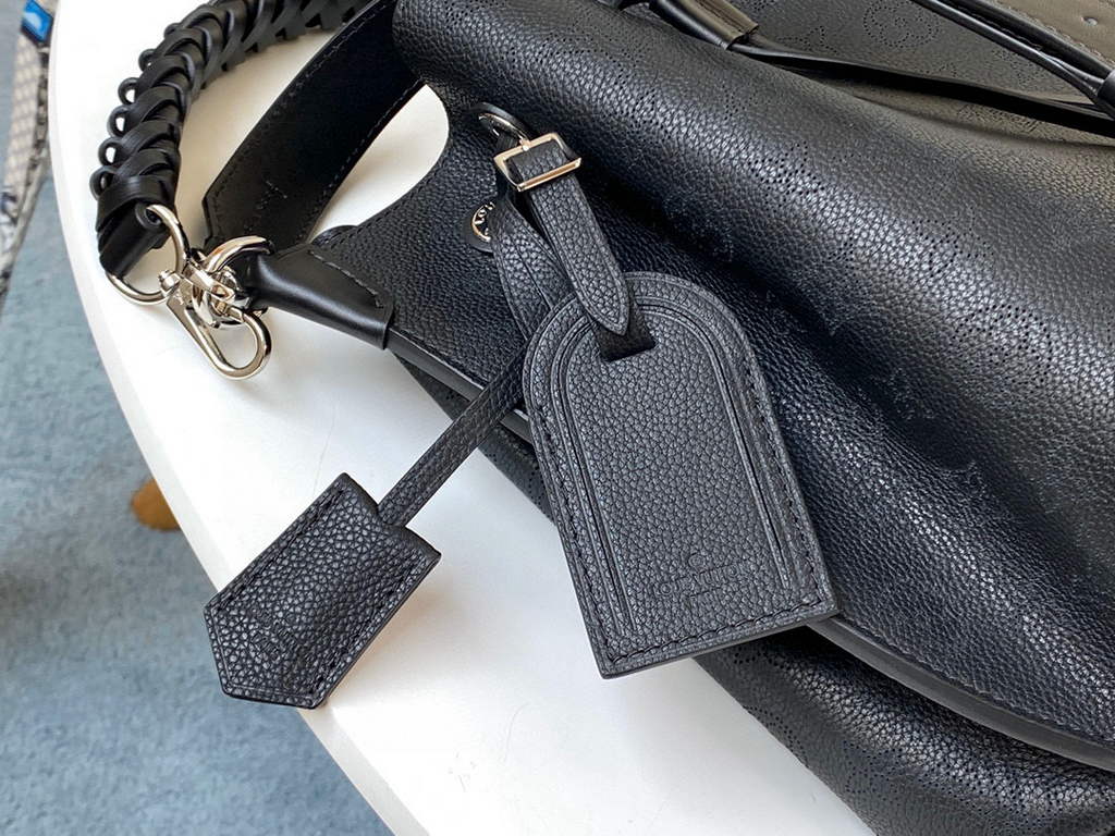 Louis Vuitton M55800 LV M55800 Muria M55799 Mahina Leather Black