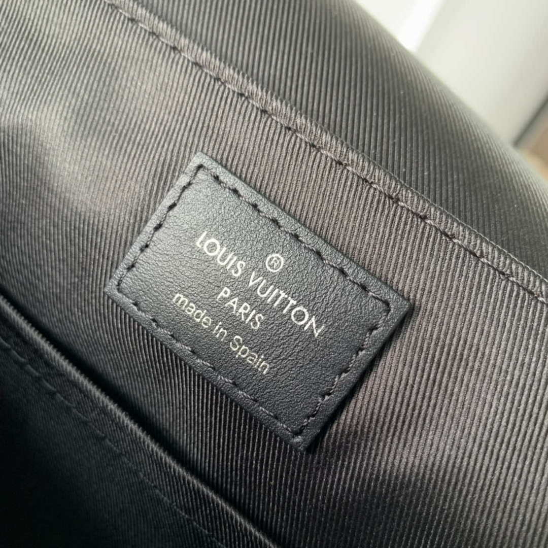 Louis Vuitton N42710 District PM Damier graphite Black