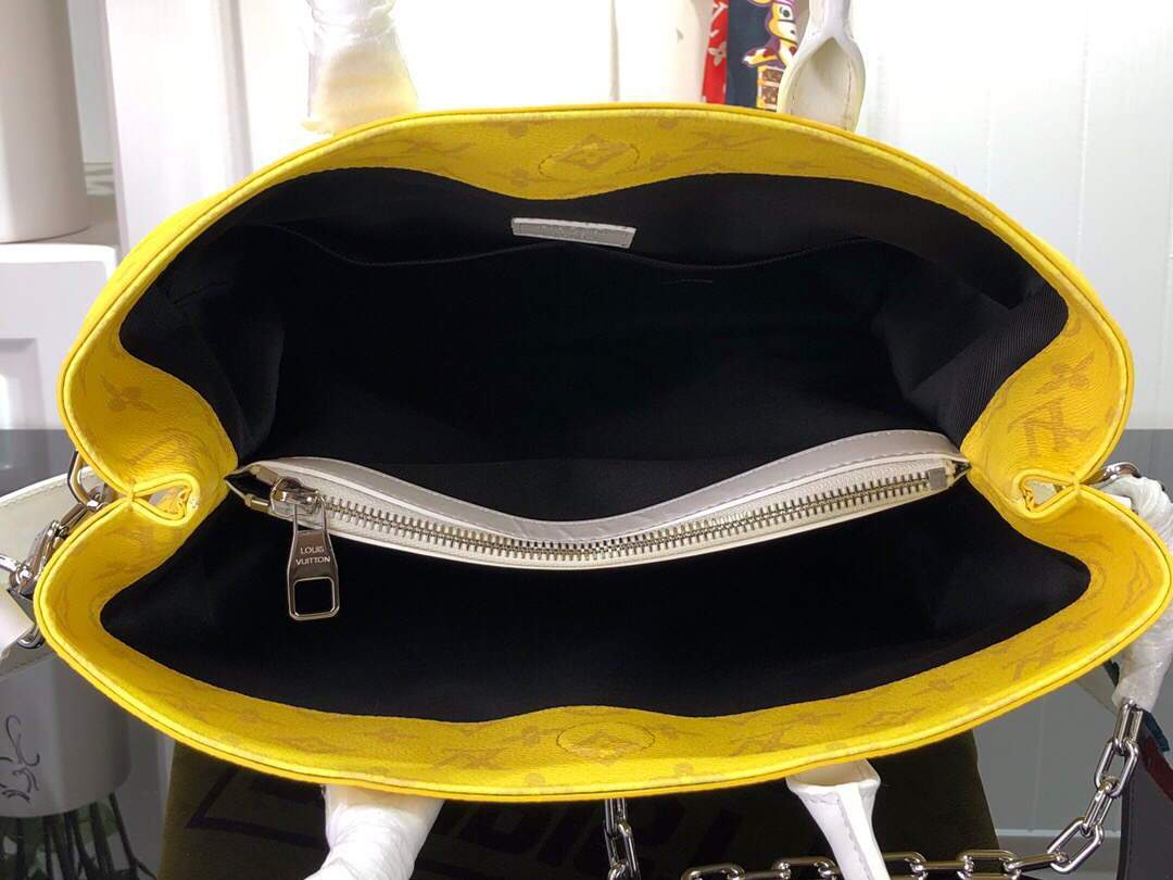 LV M46112 Louis Vuitton Carry It Bag 32cm Monogram Canvas Spring/Summer 2021 Collection Yellow