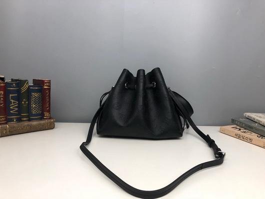 LV M57070 Louis Vuitton M57068 Bella Mahina M57201 Crossbody Black