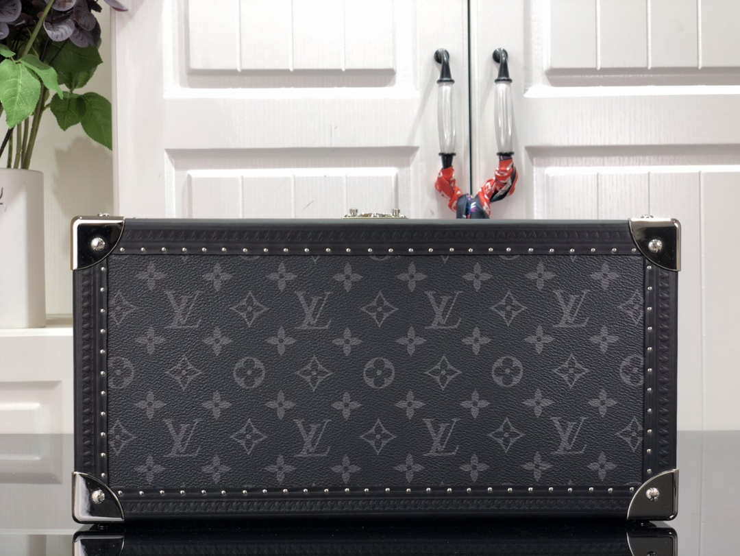 LV M20209 Louis Vuitton Coffret Accessoires Monogram Eclipse canvas White