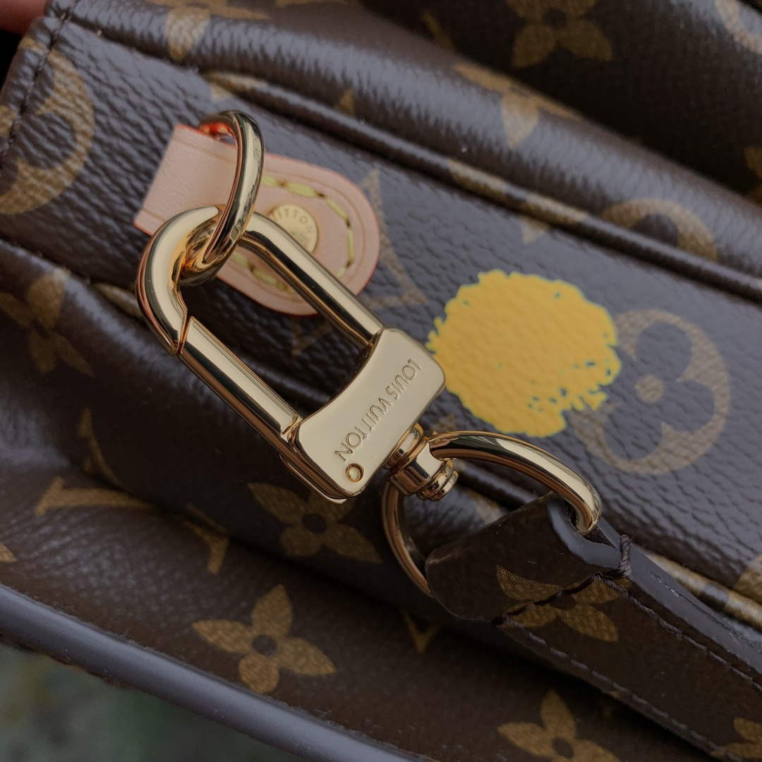 LV M46384 Louis Vuitton LV X YK POCHETTE MTIS Monogram