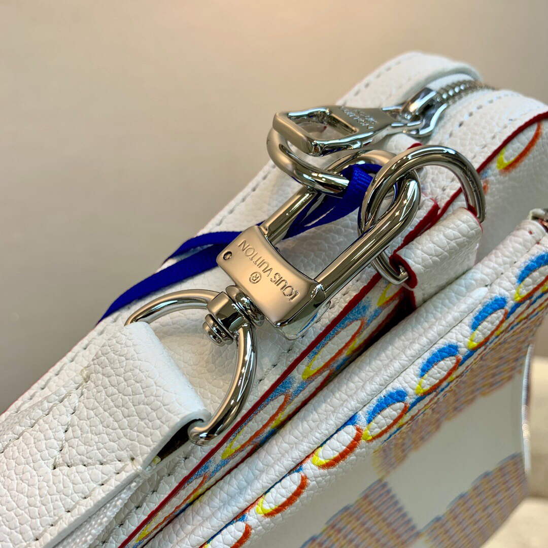 LV M20665 Louis Vuitton Trio Messenger Other Leathers