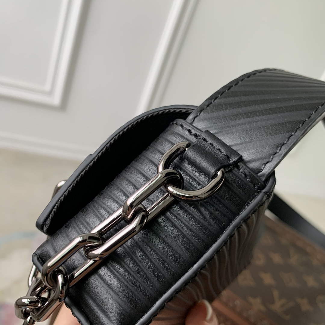 LV M23837 Louis Vuitton Micro Steamer Wallet Black