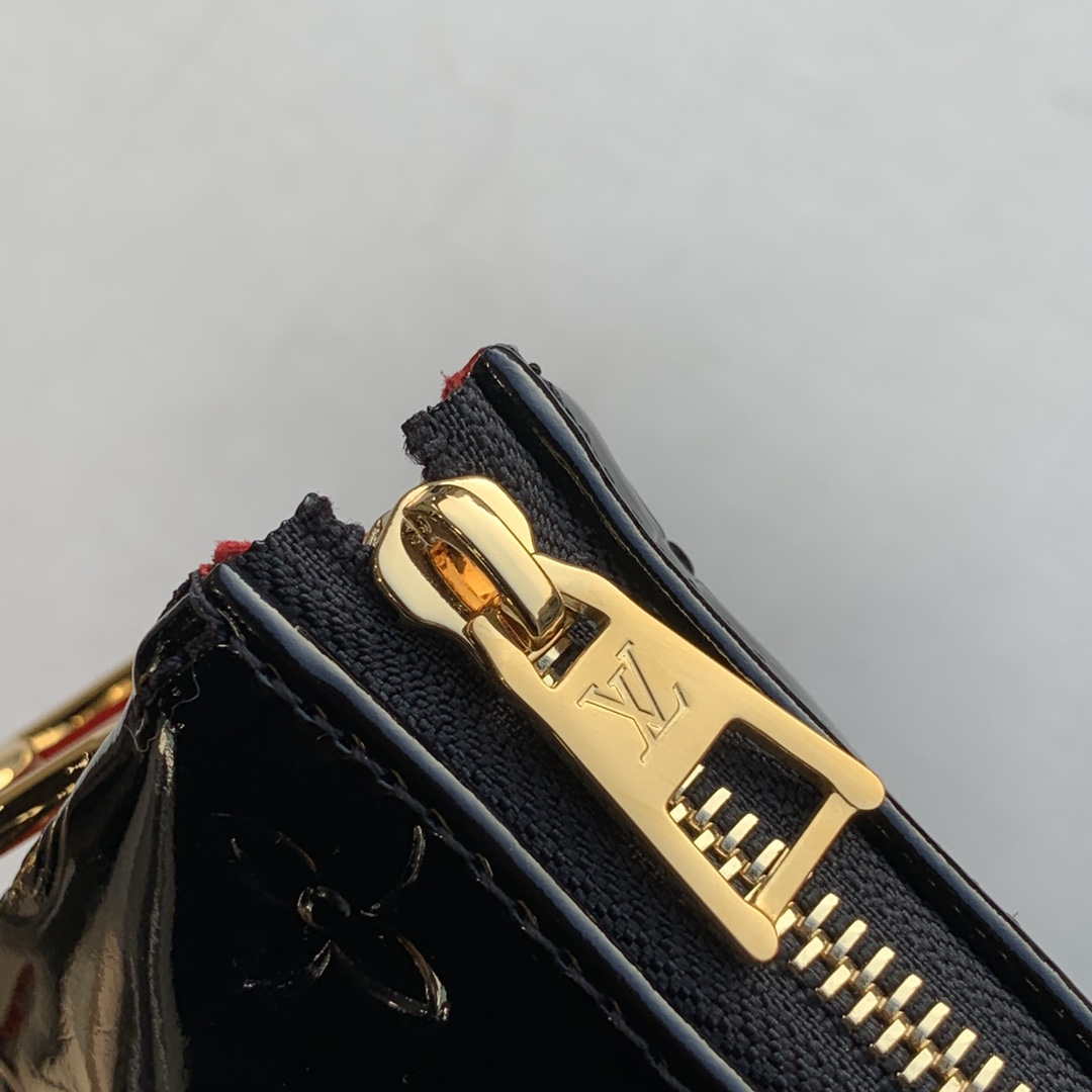 LV M20369 Louis Vuitton Coussin PM Bag Patent calfskin Black