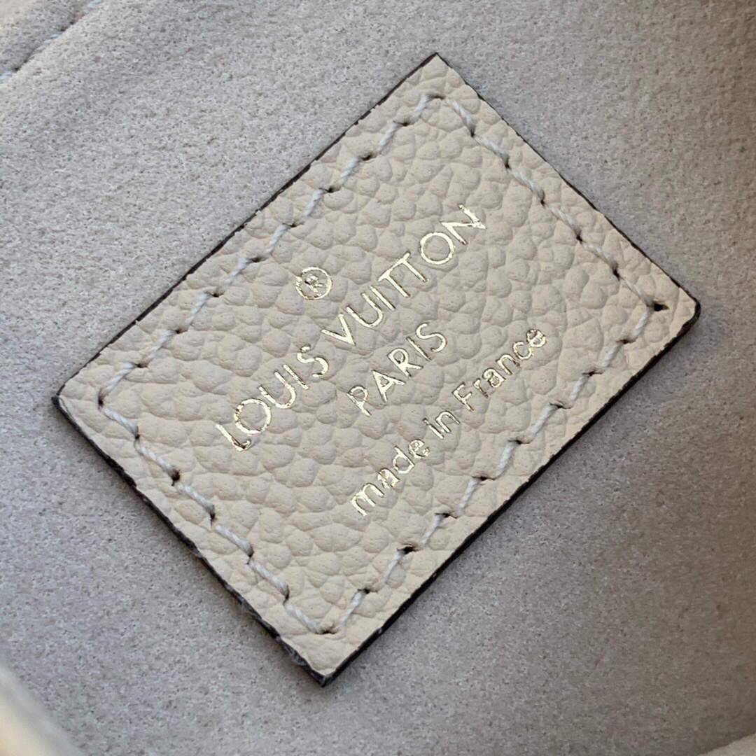 LV M45764 Louis Vuitton Tiny Backpack M80738 White