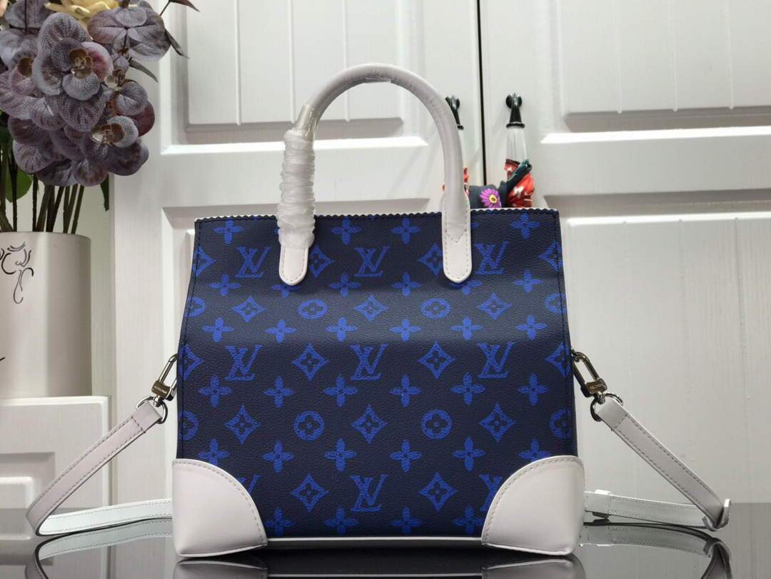 LV M46113 Louis Vuitton Carry It Bag 25cm Monogram Canvas Spring/Summer 2021 Collection Blue