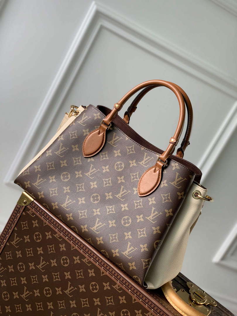 LV M46508 Louis Vuitton Vendme MM Bag White