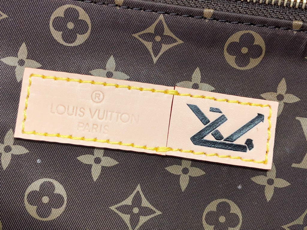 Louis Vuitton M59007 LV M59005 Onthego GM Bag Beige