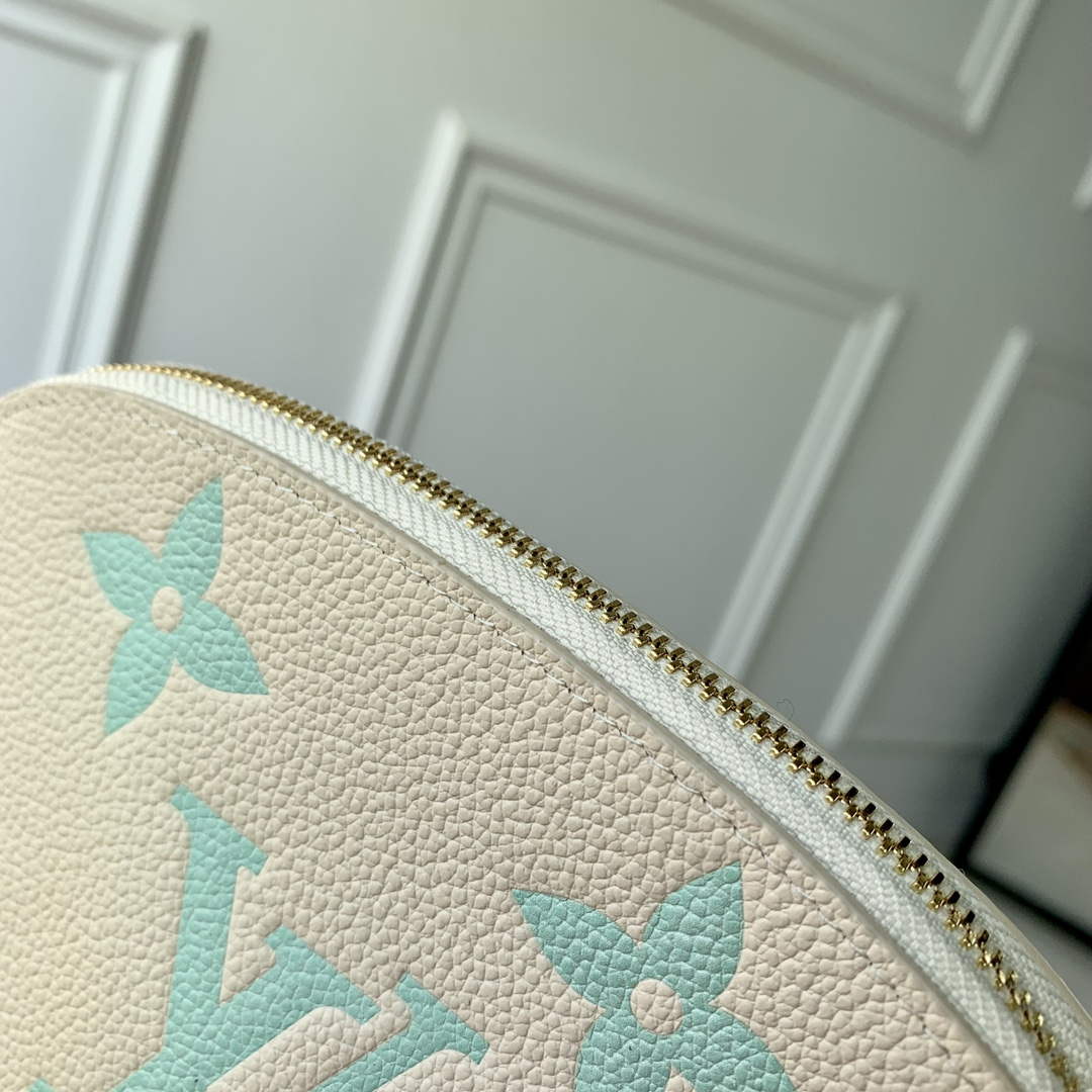 LV M45951 Louis Vuitton Pochette Cosmetique PM Matcha green