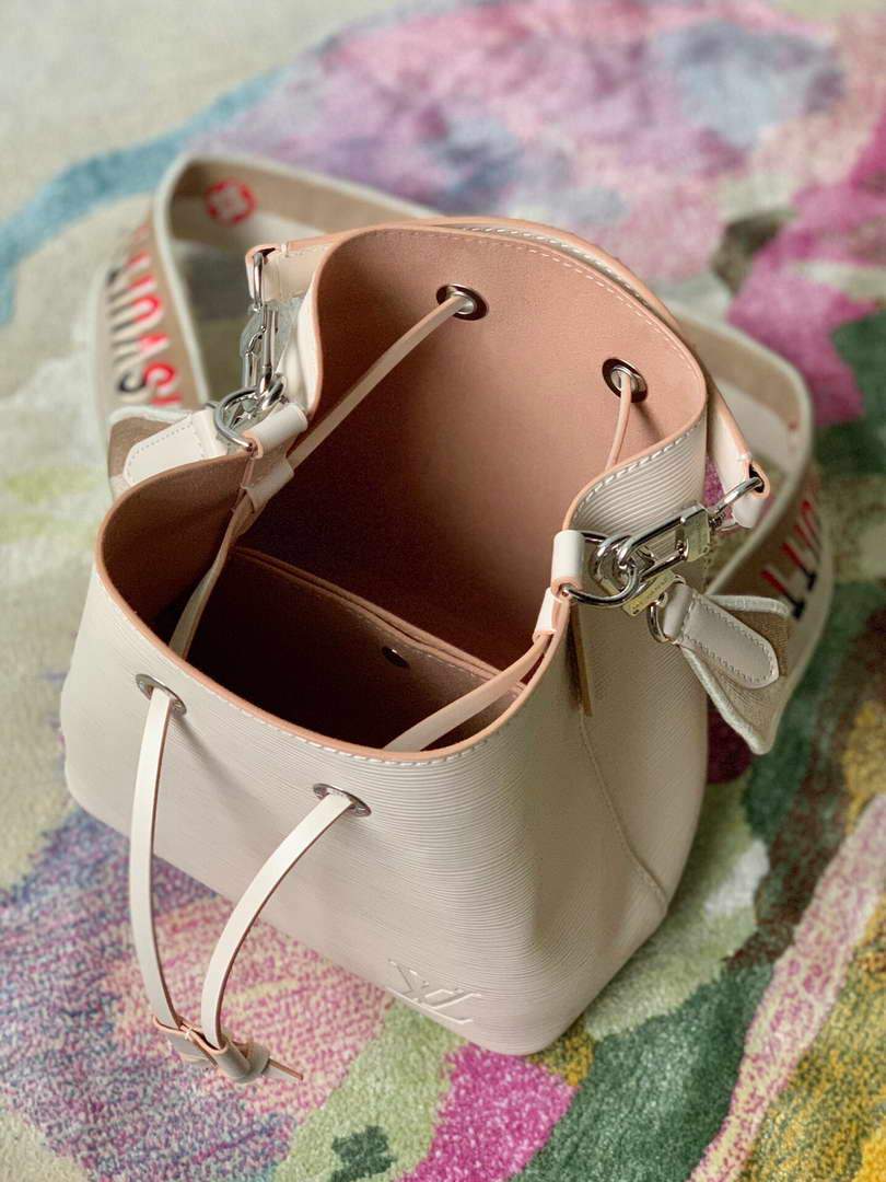 LV M57693 Louis Vuitton N��oNo�� BB Bucket Bag M57706 M57691 Quartz White