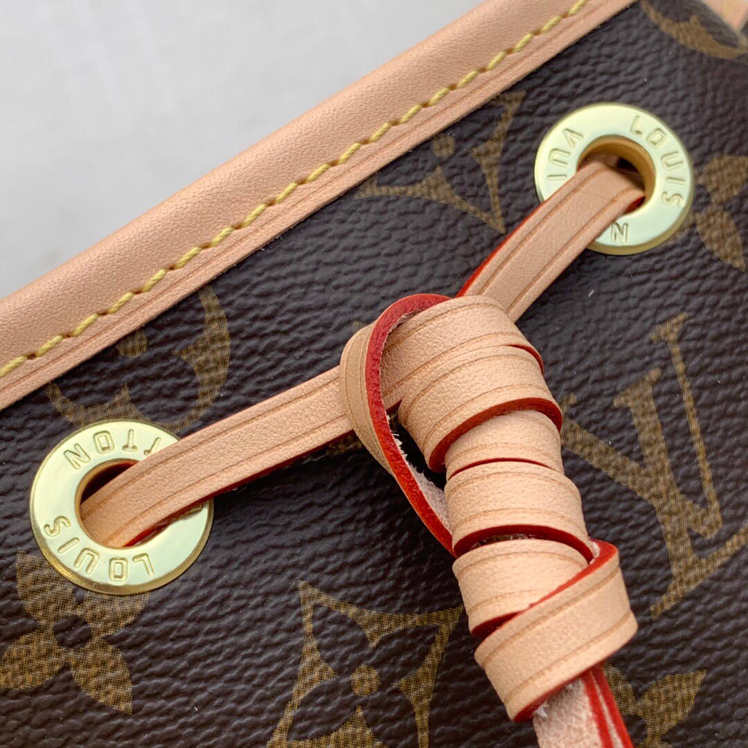 LV M42224 Louis Vuitton No�� Bucket Bag