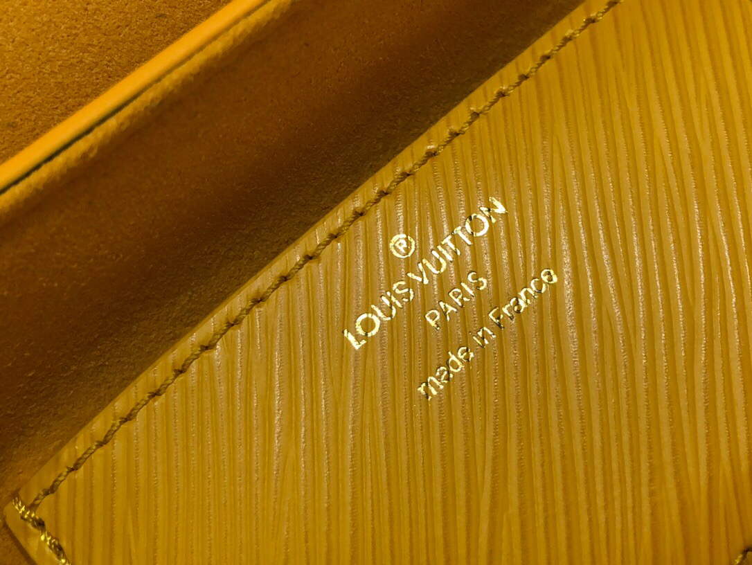 LV M53754 Louis Vuitton Twist MM Epi Grained Cowhide Leather Yellow