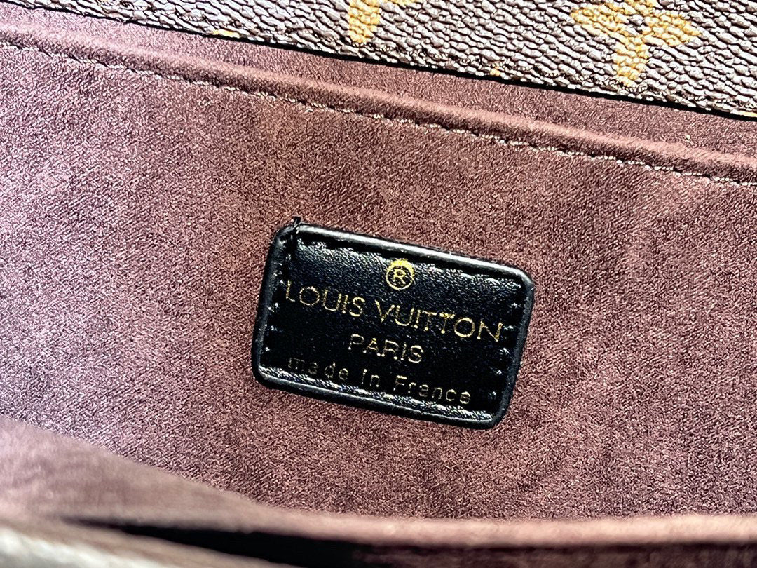 LV Louis vuitton M59257 Pochette Metis Bag monogram M40780