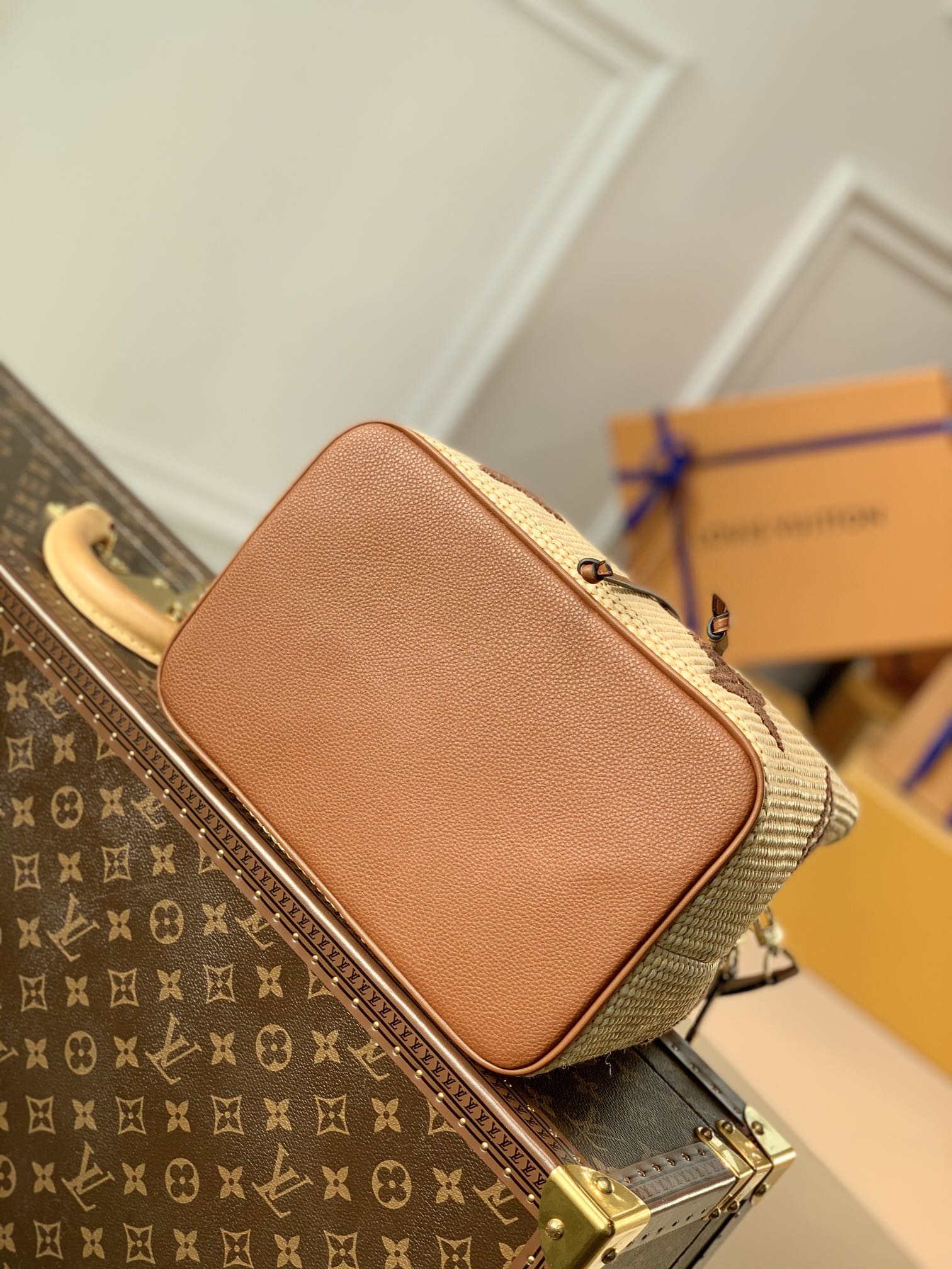 LV M57704 Louis Vuitton NONO MM Bag Apricot