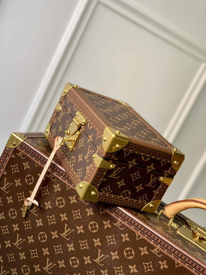 LV M20292 Louis Vuitton Coffret Tresor 24 Case Red